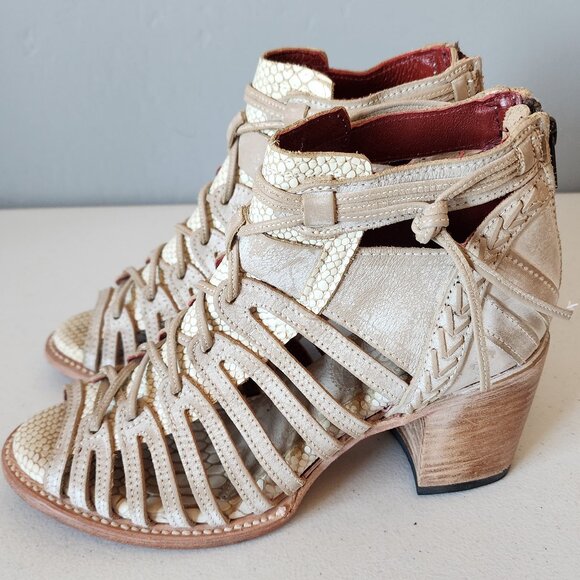 Freebird Bootie "EUC" - Picture 4 of 16